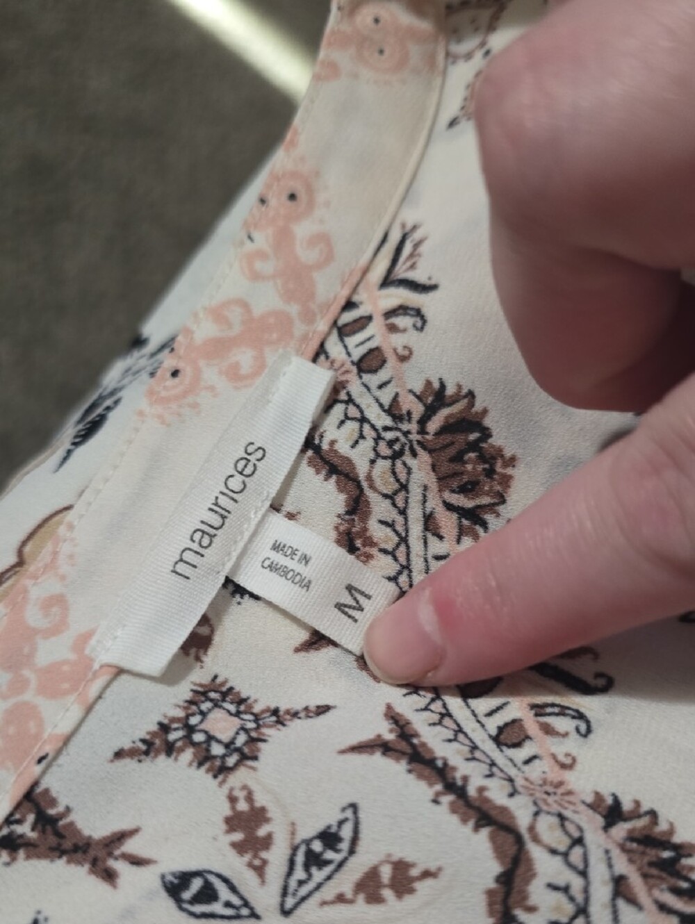 Maurices Printed 3/4 Sleeve Blouse in Cream and Blush - Picture 2 of 2